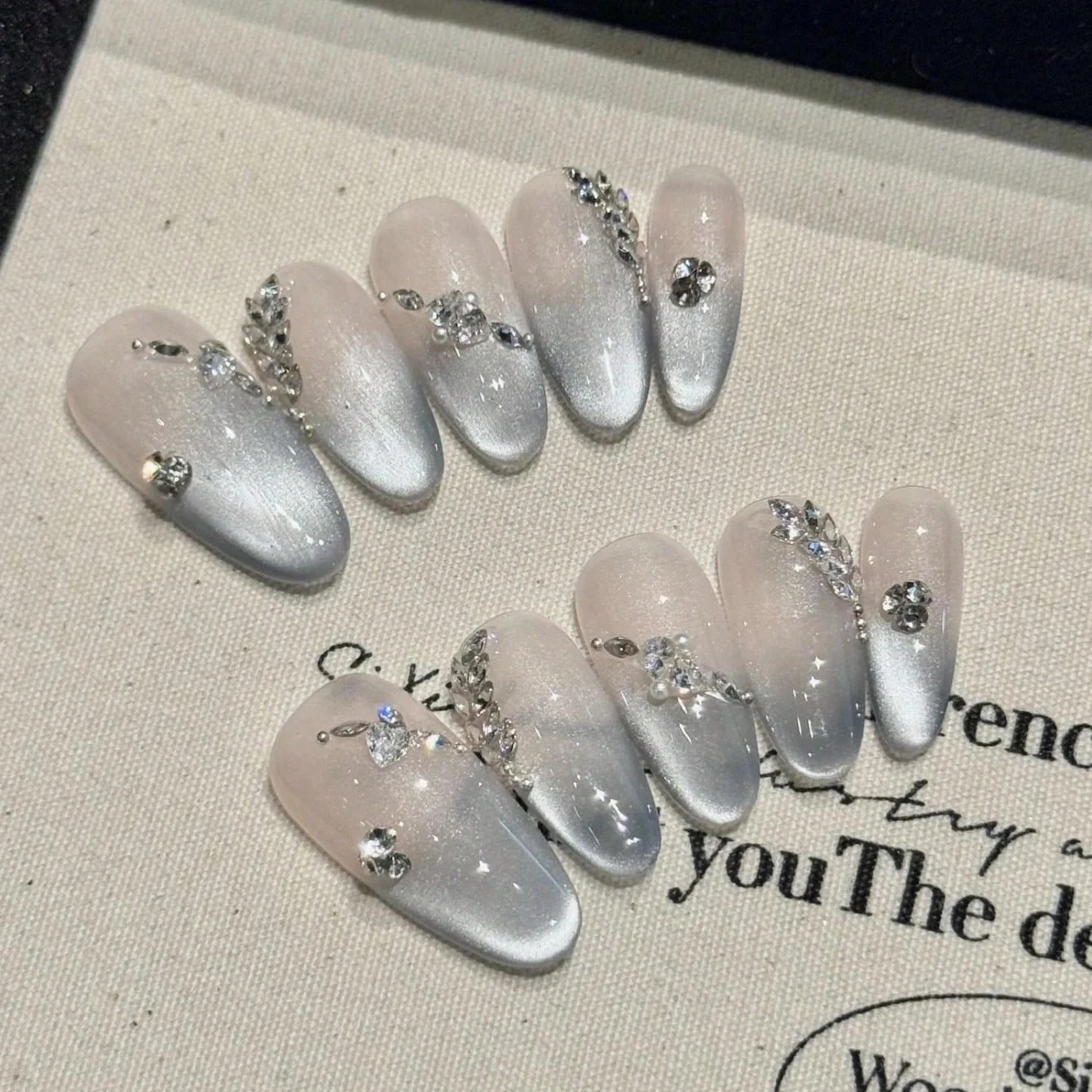 

10 Pcs Luxury Handmade Press On Nails Middle Oval False Nails Butterfly Starlight Design False Nails With 3-Piece Tool Adhesive