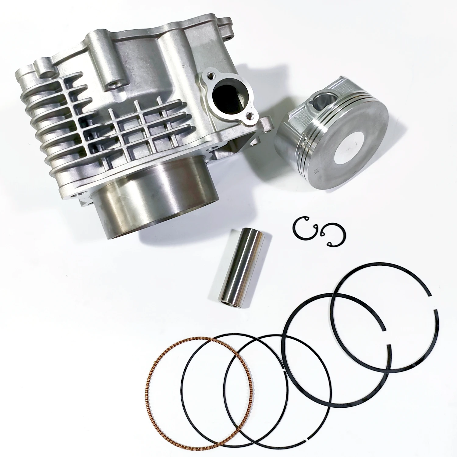 

Cylinder Piston Gasket Kit For CFmoto 600 CF600 CF196 X6 U6 Z6 600cc 600-3 600-5 ATV UTV Quad 0600-023100 196S-023100