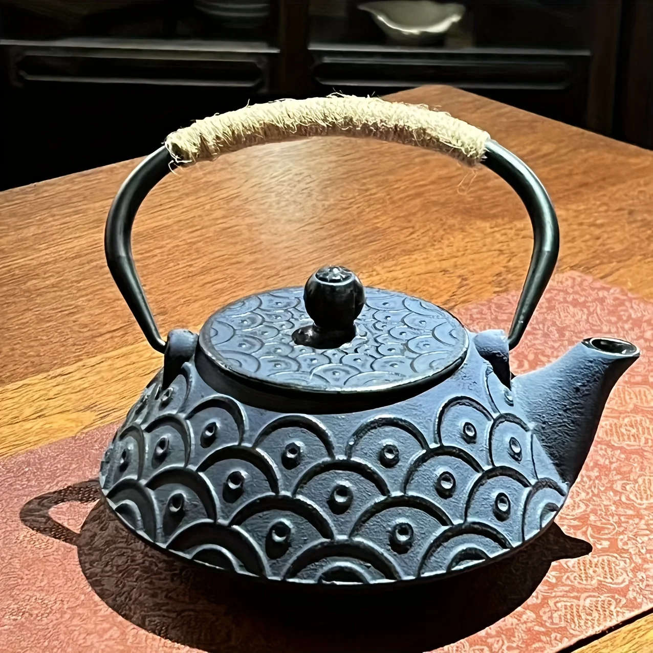 30.43oz Japanese Blue Fish Scale Pattern Cast Iron Teapot Enamel Kettle With Removable Stainless Steel Infuser