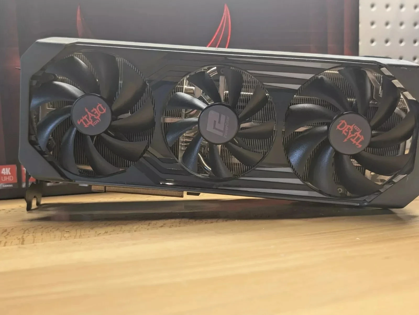 Б/у Видеокарта PowerColor Red Devil AMD Radeon RX 6950 XT 16 Гб GDDR6