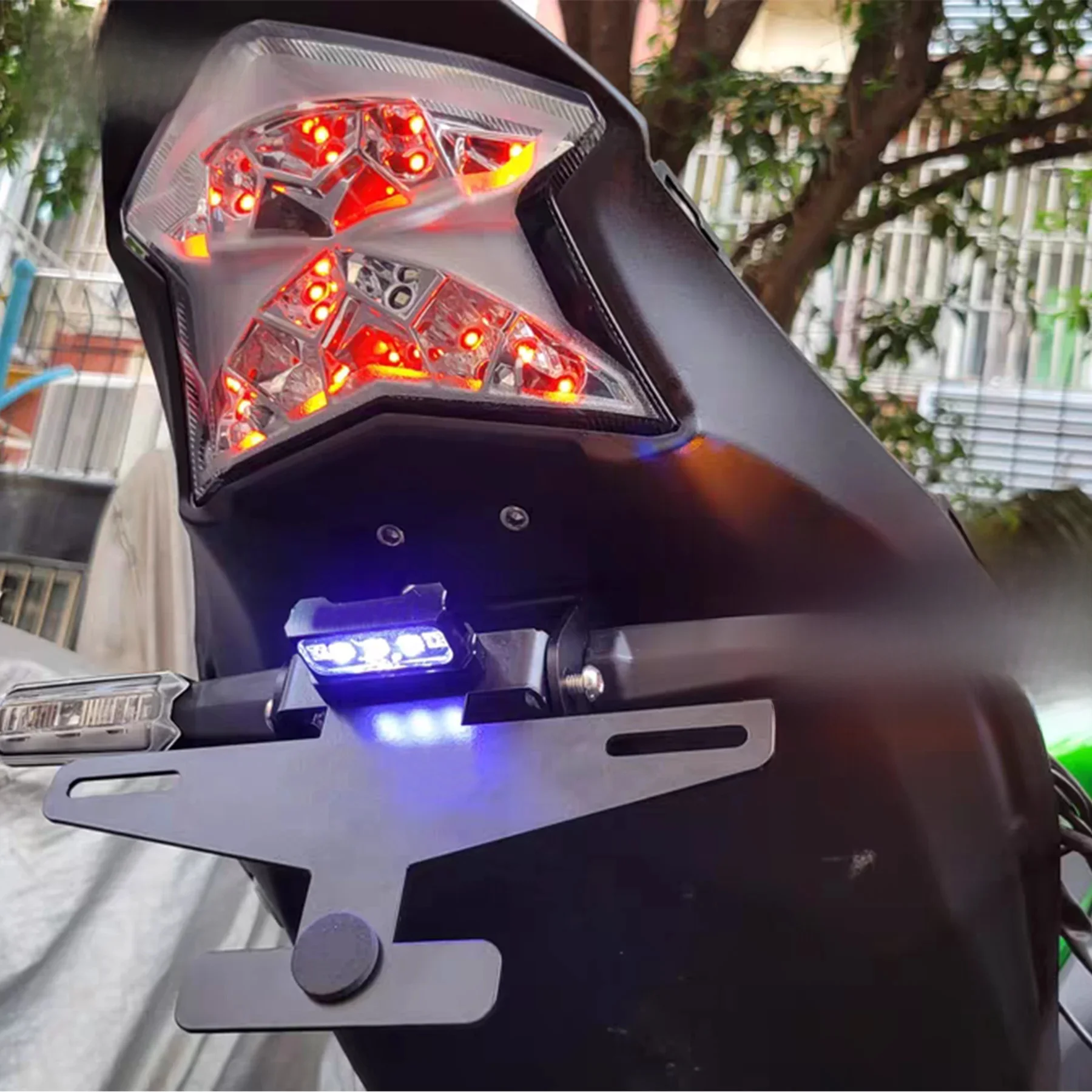 Support de plaque de planificateur arrière de moto, support pliant, support rapide, indicateur LED, accessoires pour Kawasaki Z900 Z 900, 2017-2024