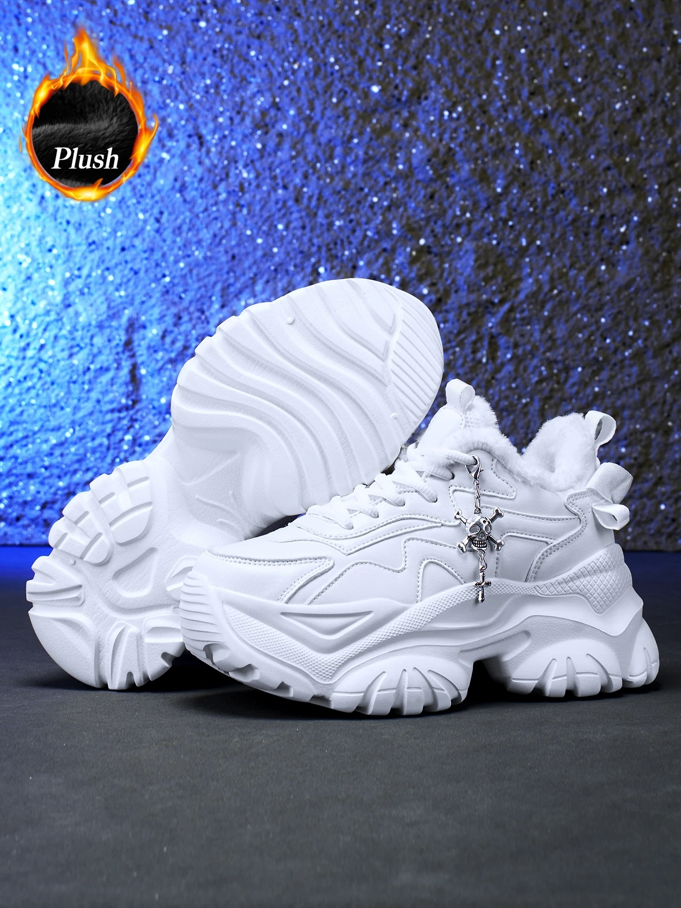 Schwarze vulkanisierte Schuhe im Y2K-Sweet-Cool-Stil für Damen, leichte Eva-Sneaker mit dicker Sohle und 7 cm Absatzhöhe, mit abnehmbarem silberfarbenem Kreuz-Schädel-Anhänger, geeignet für Outdoor-Winterwärme – Detail 8