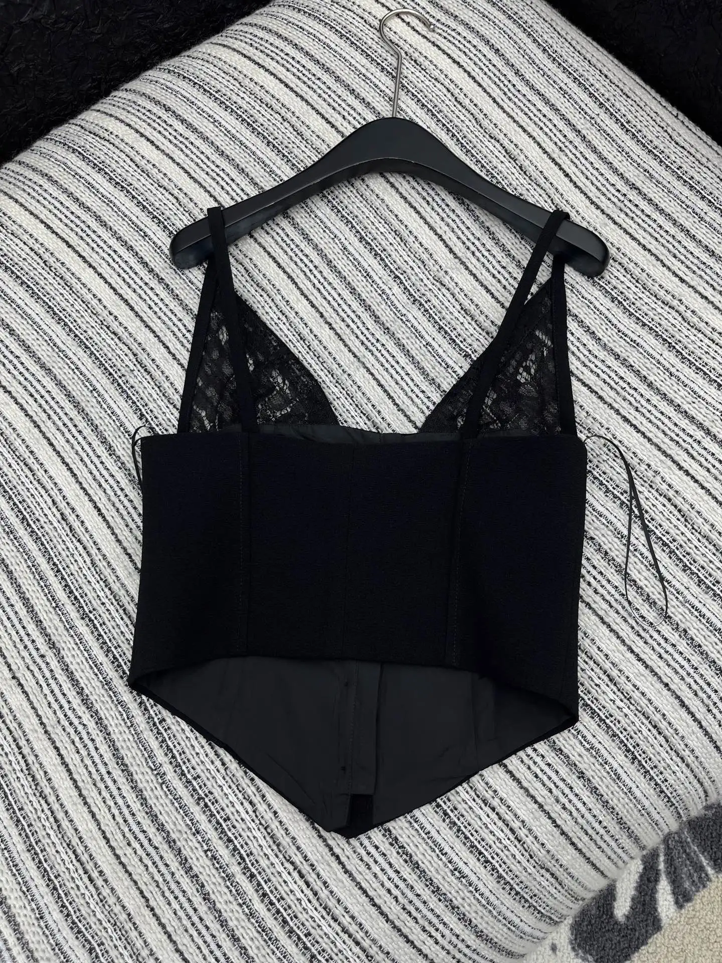 

Women's latest classic lace patchwork vest for autumn and winter, fashionable atmosphere, exquisite temperament, camisole vest