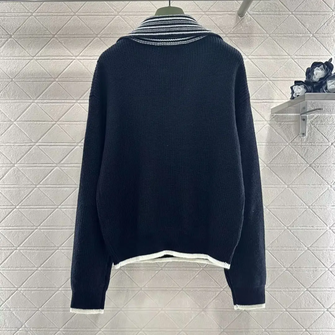 

2025 Autumn And Winter New Women'S Clothing Fashion Lapel Letter Logo Knitted Sweater Wool Weaving Comfortable And Warm
