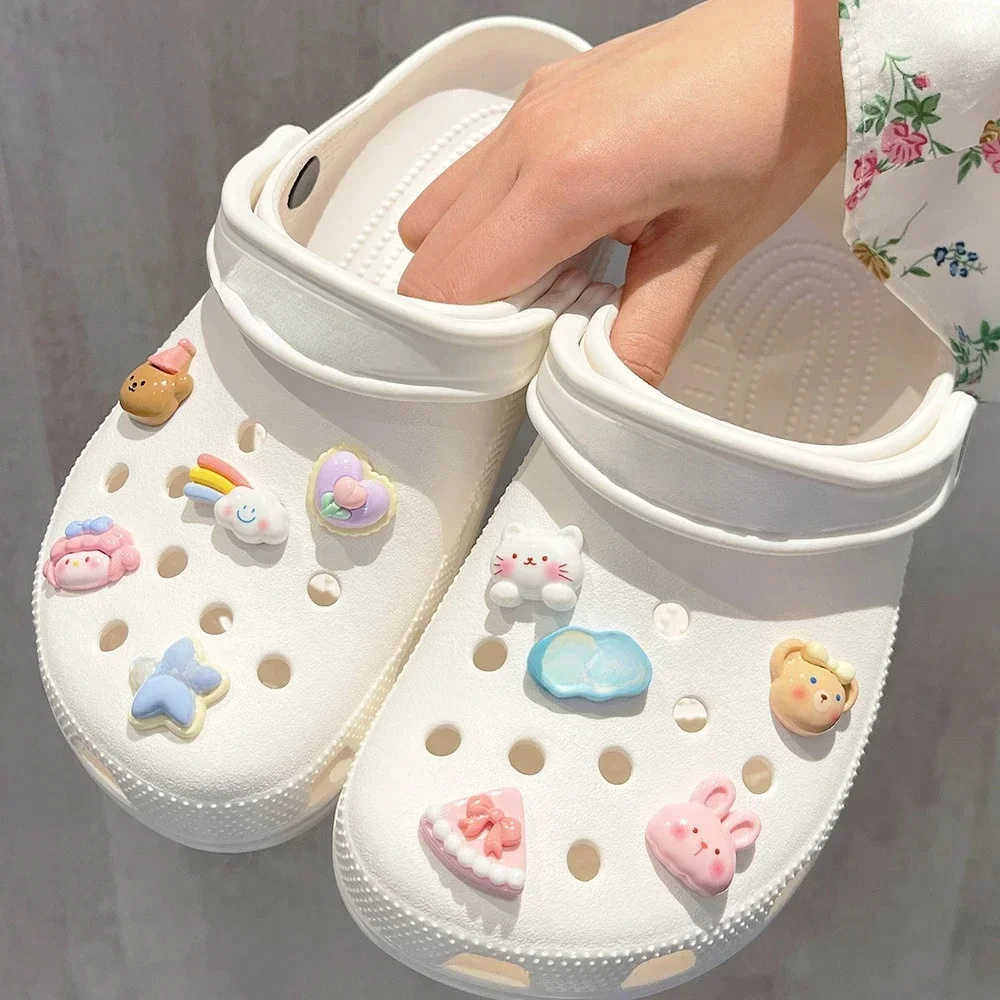 Random10PCS breloque de chaussure bricolage 3D mignon arc-en-ciel ours décorations de chaussures accessoires breloques pour sabots Bogg sac diapositives sandales