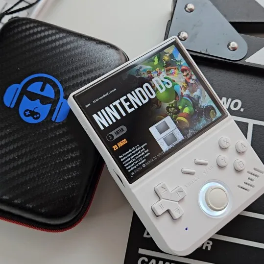 Videogame Retro Portátil R36S Tela IPS de 3.5 Polegadas 64GB/128GB Sistema Linux