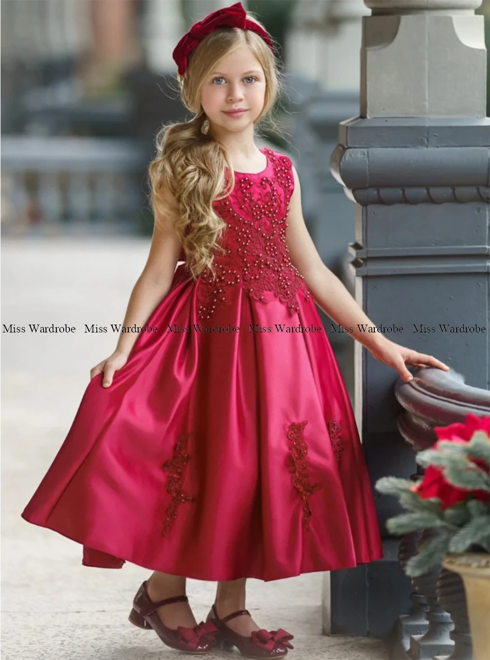 Cetim vermelho vestidos da menina flor princesa apliques frisado colher pescoço chá comprimento curto hliday cerimônias trajes crianças vestidos