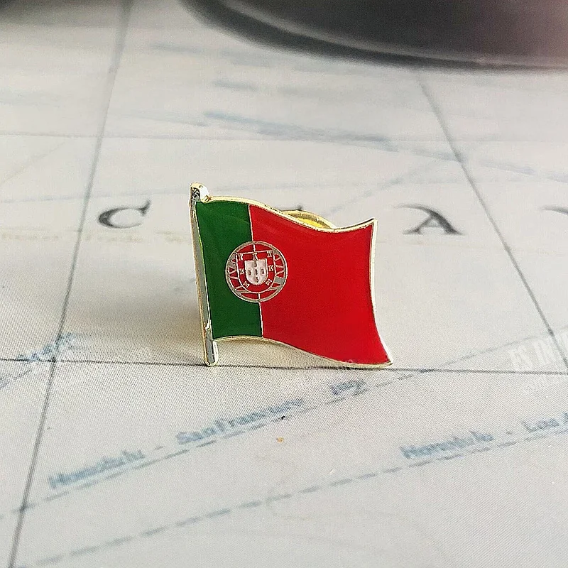 Portugalia Portuguesa flaga narodowa przypinki na klapę kryształ epoksydowy metal emalia odznaka farba broszka pamiątkowy garnitur osobowość Commemora — zdjęcie 2