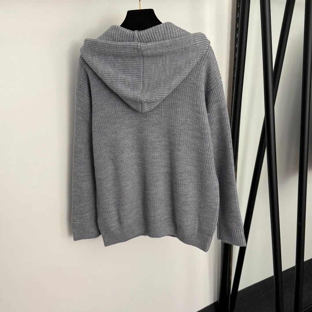 

2025 Autumn/Winter New Women's Wear Solid Color Embroidered Long-sleeved Hooded Wool Pullover Knitted Sweater