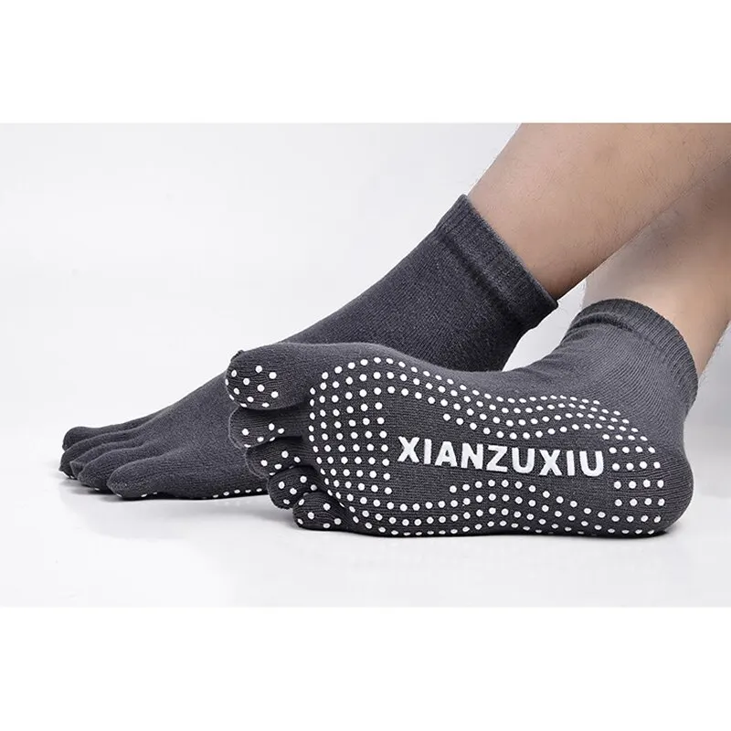 Men Pilates Socks Wholesale  Cotton Breathable Non-Slip Massage Yoga Socks Cotton YOGA Sports Five-finger Socks 5 toe socks