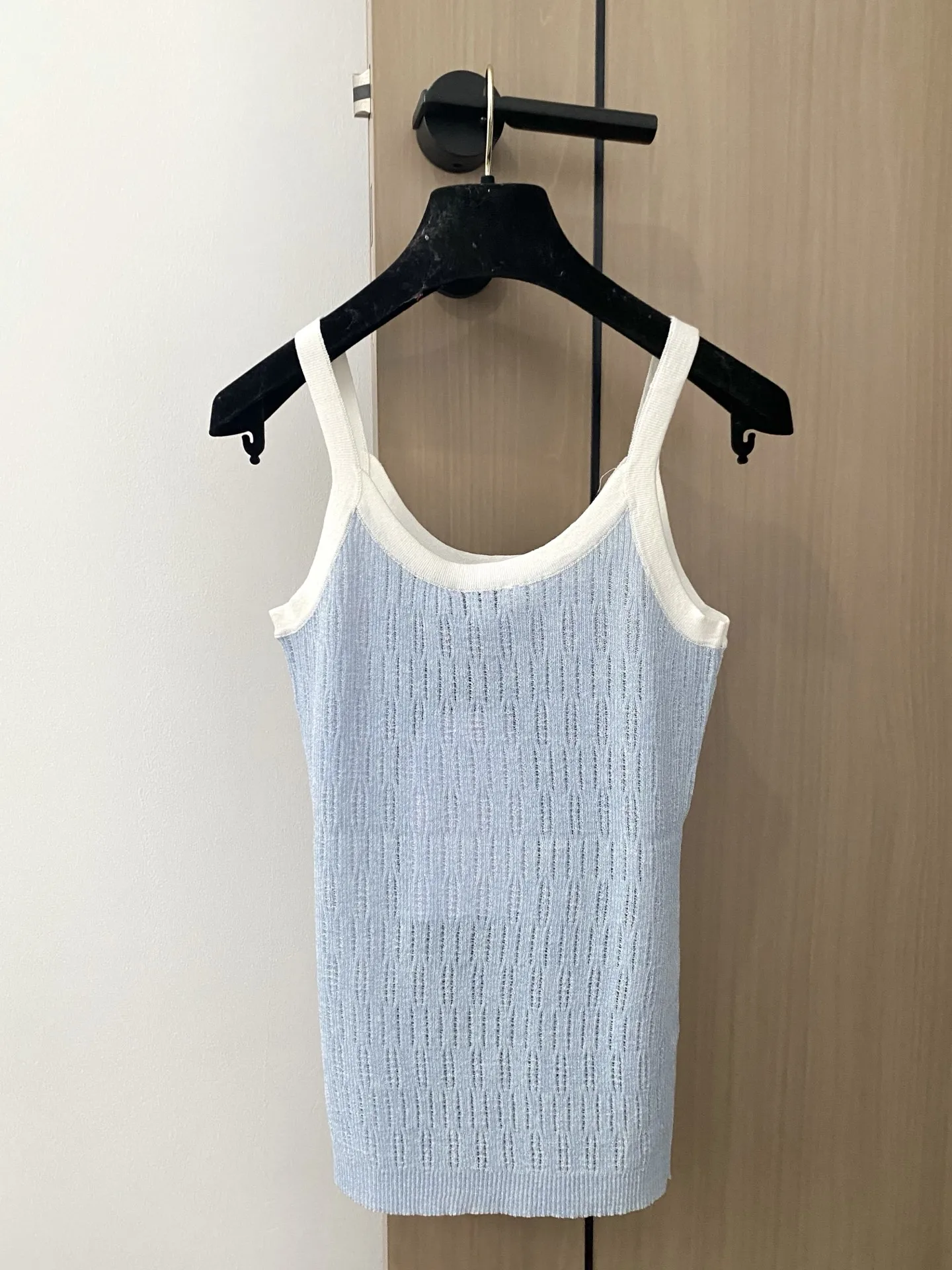 

Новый летний трехцветный удобный однотонный жилет