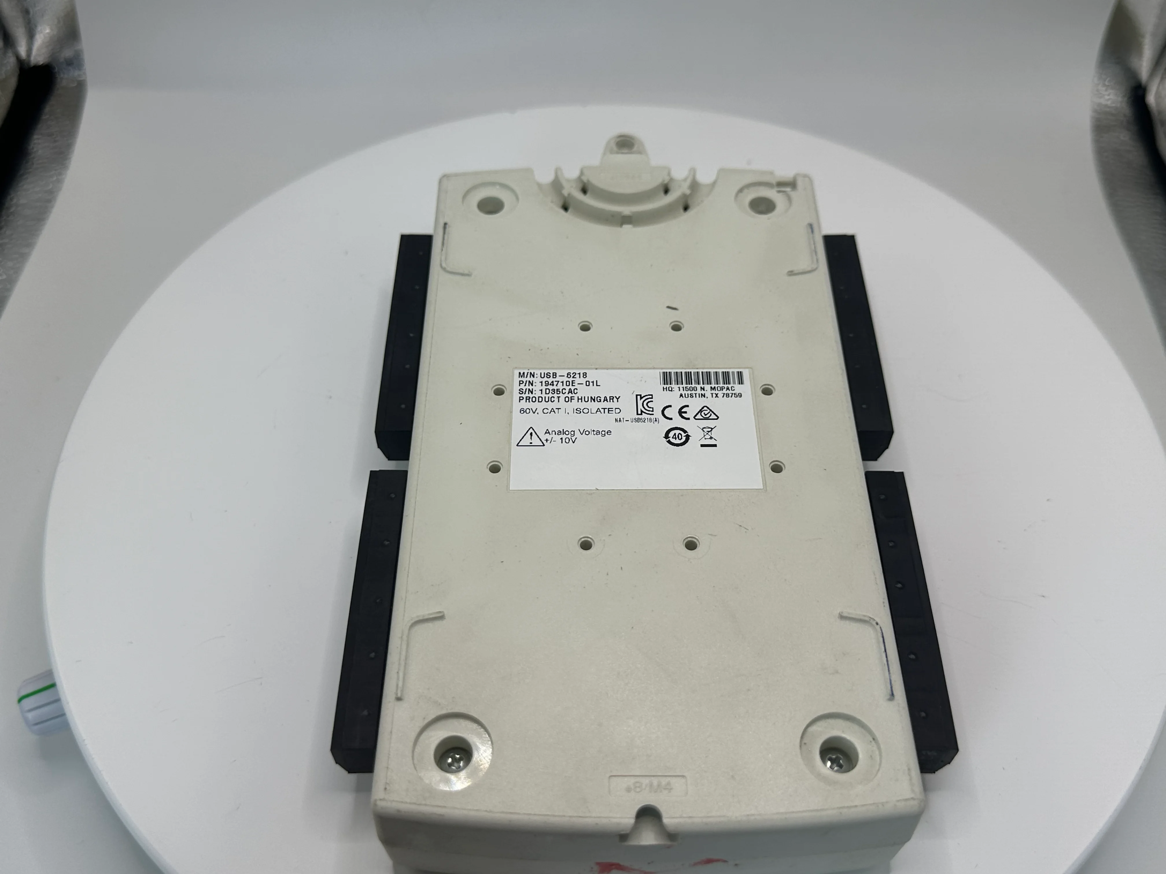 NI USB-6218 779678-01 Multifunction Data Acquisition Card
