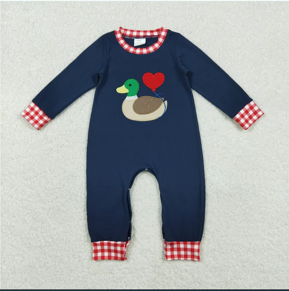 

Одинаковый комбинезон для маленьких девочек и мальчиков с вышивкой «Утка-сердце» темно-синего цвета для маленьких девочек на День святого Валентина