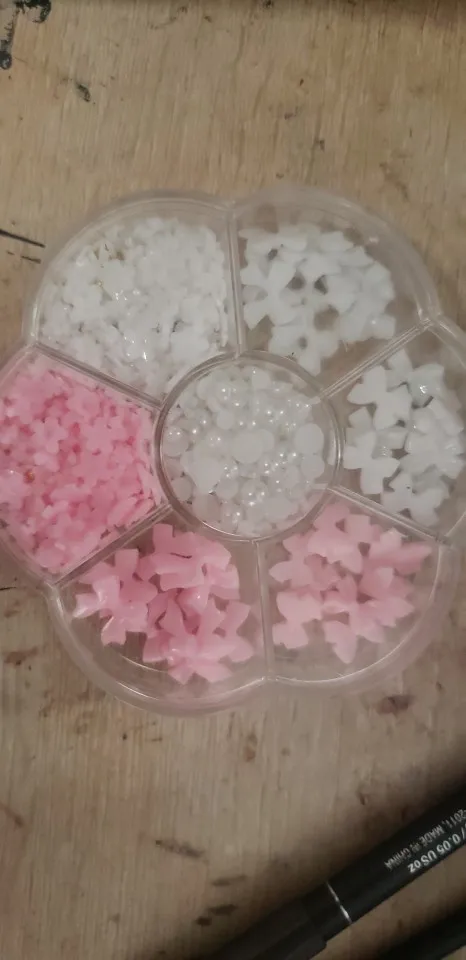 1box 3D Flower Bow Nail Art Decorations Kit Pink/White Acrylic Floral/Peal Beads Nail Charm with Wax Pen/Tweezer 4/6mm Nail Part photo review
