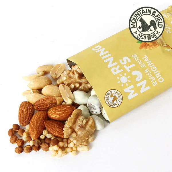 الجبال والحقول مكسرات الصباح الأصلية ليوم واحد ، زبادي اللوز والجوز ، أكياس