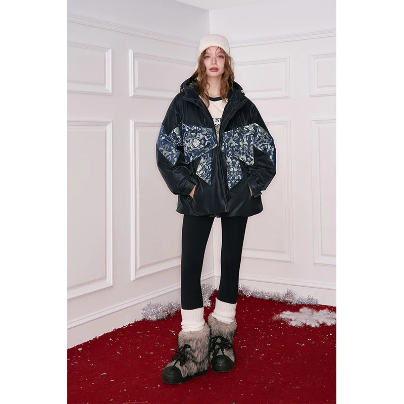 ELFSACK Elegante, schicke, neue, orientalische, traditionelle Blumendruck-Daunenjacke mit 3D-Schleifenverzierung für Damen