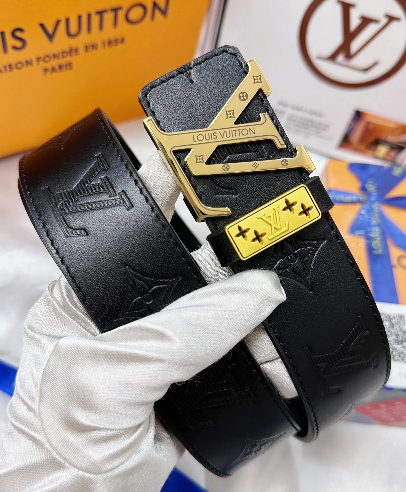 COPY - Louis Vuitton monogram belt- please pay the photos close attention. Louis Vuitton LV Initiales Belt: Ultimate Review, Styling  main image 3