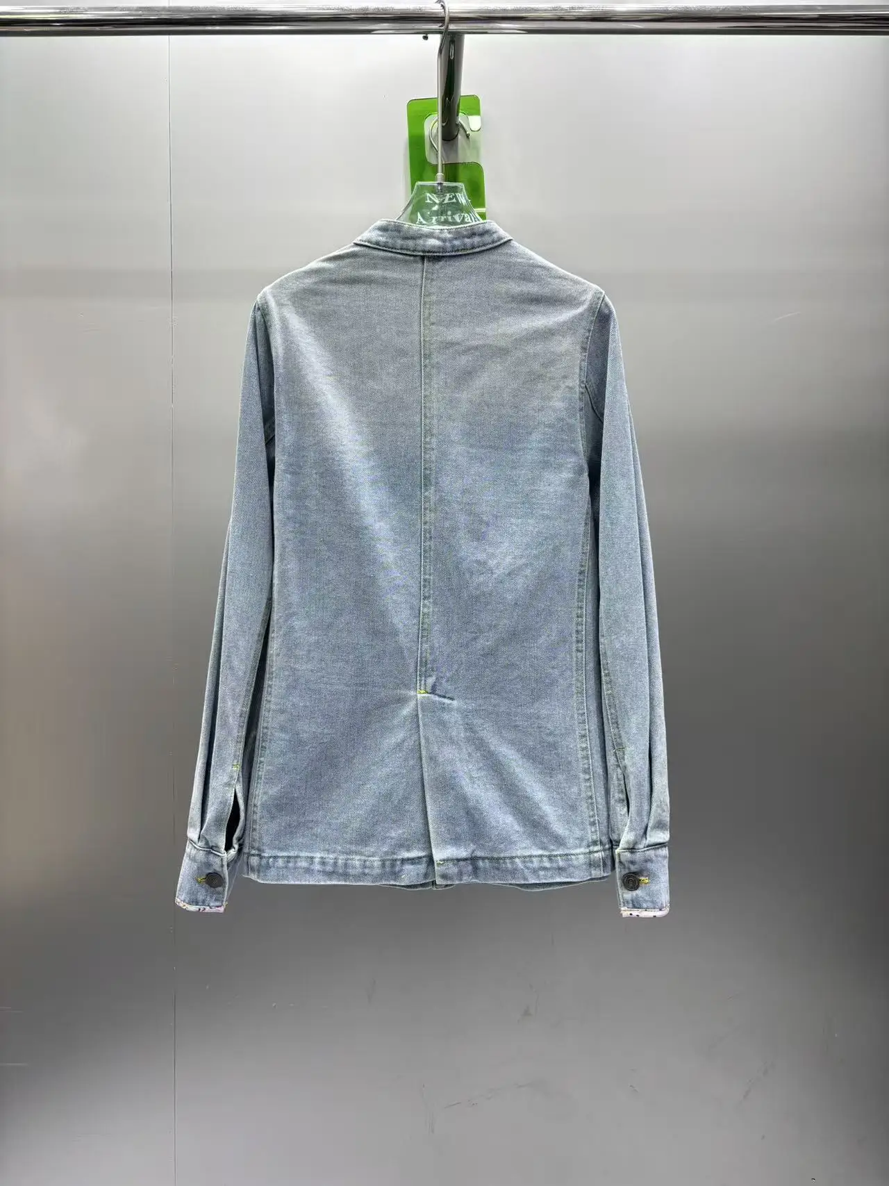 

2025 New Women's Fashion Temperament Silhouette Floral Bead Denim Jacket