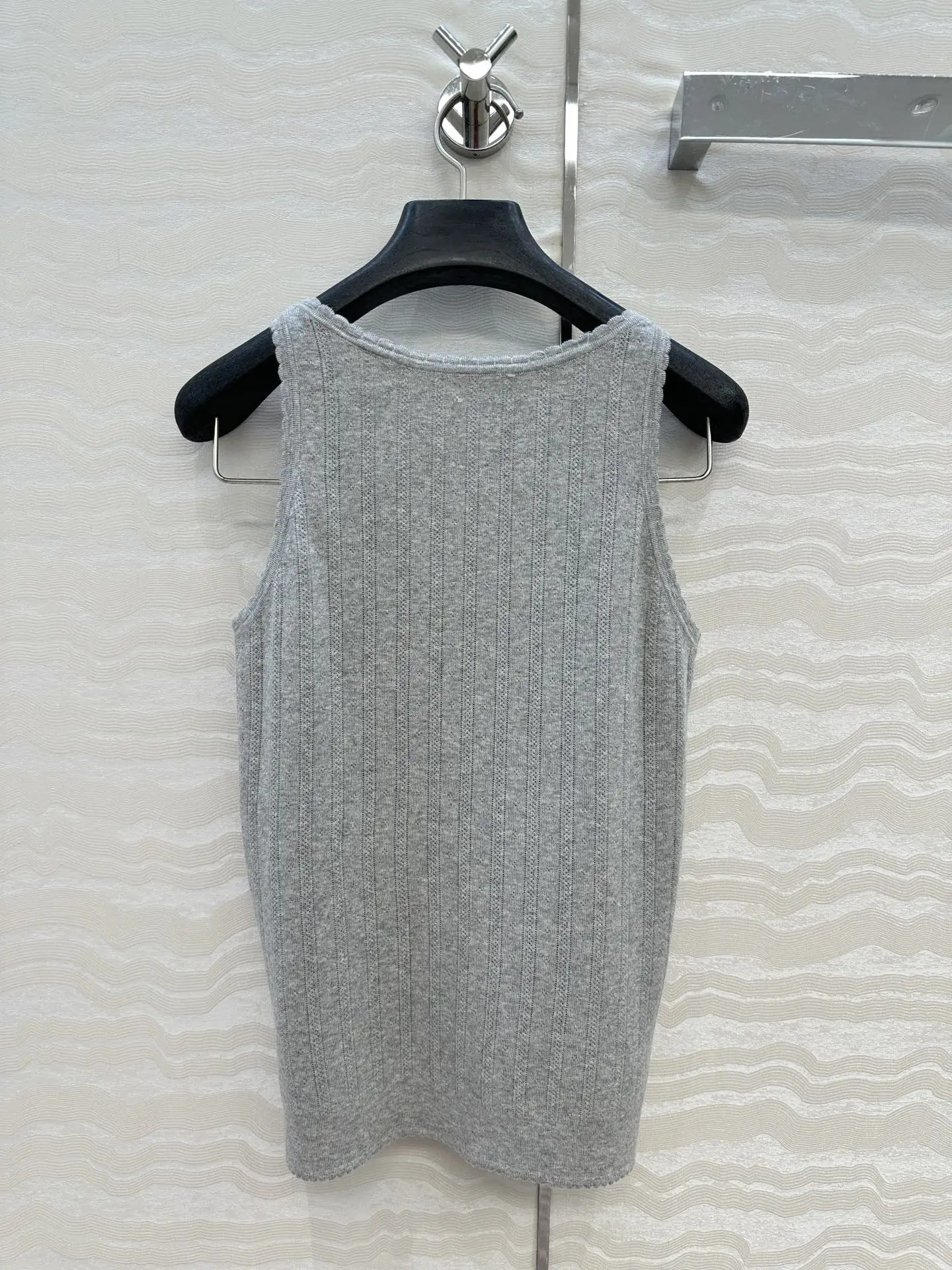 

Preppy 18-Gauge Cotton Vest: Imported Yarn Cropped Knit Top, Straight-A Girl Summer Sleeveless Tank 2025