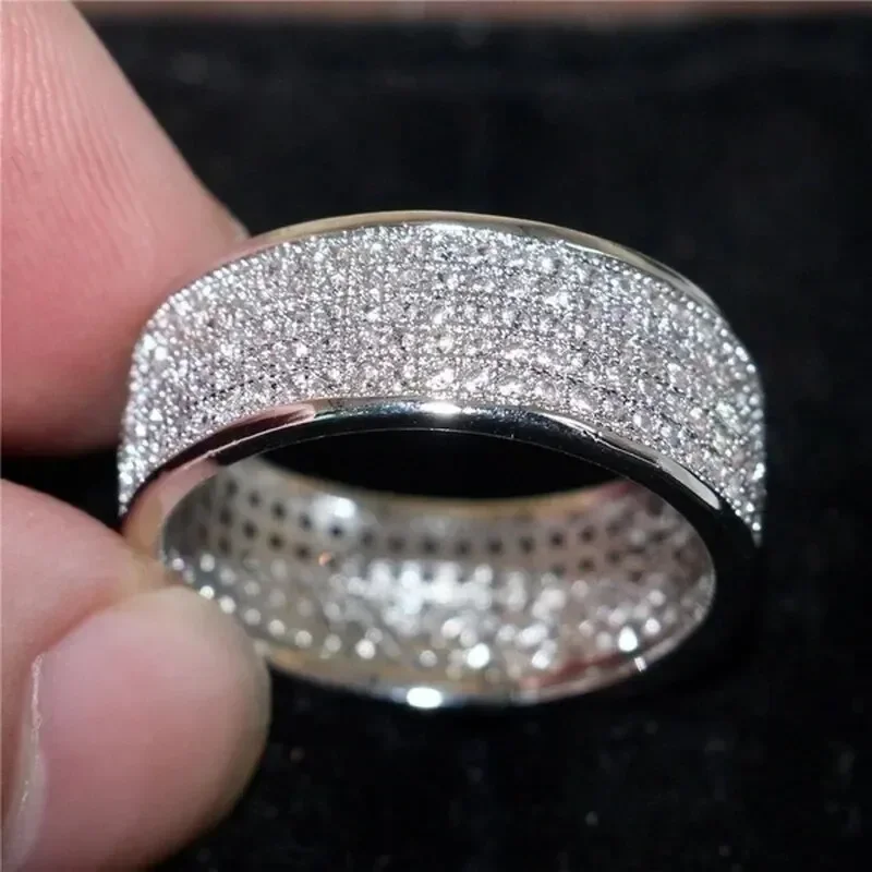 Huitan classique femmes bague pleine pavé cristal Zircon pierre brillant amant mariage fiançailles fête bague ronde anneaux bijoux