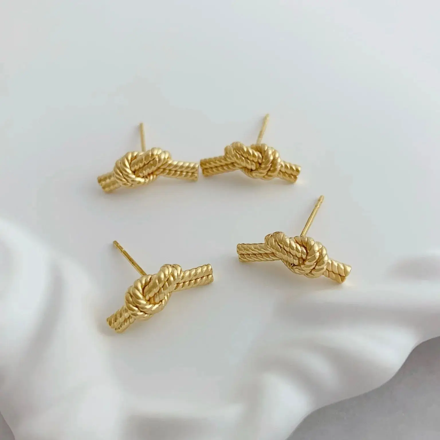 MADALENA SARARA Knot-Bow Rope Pattern 18K Gold Women Stud Earrings