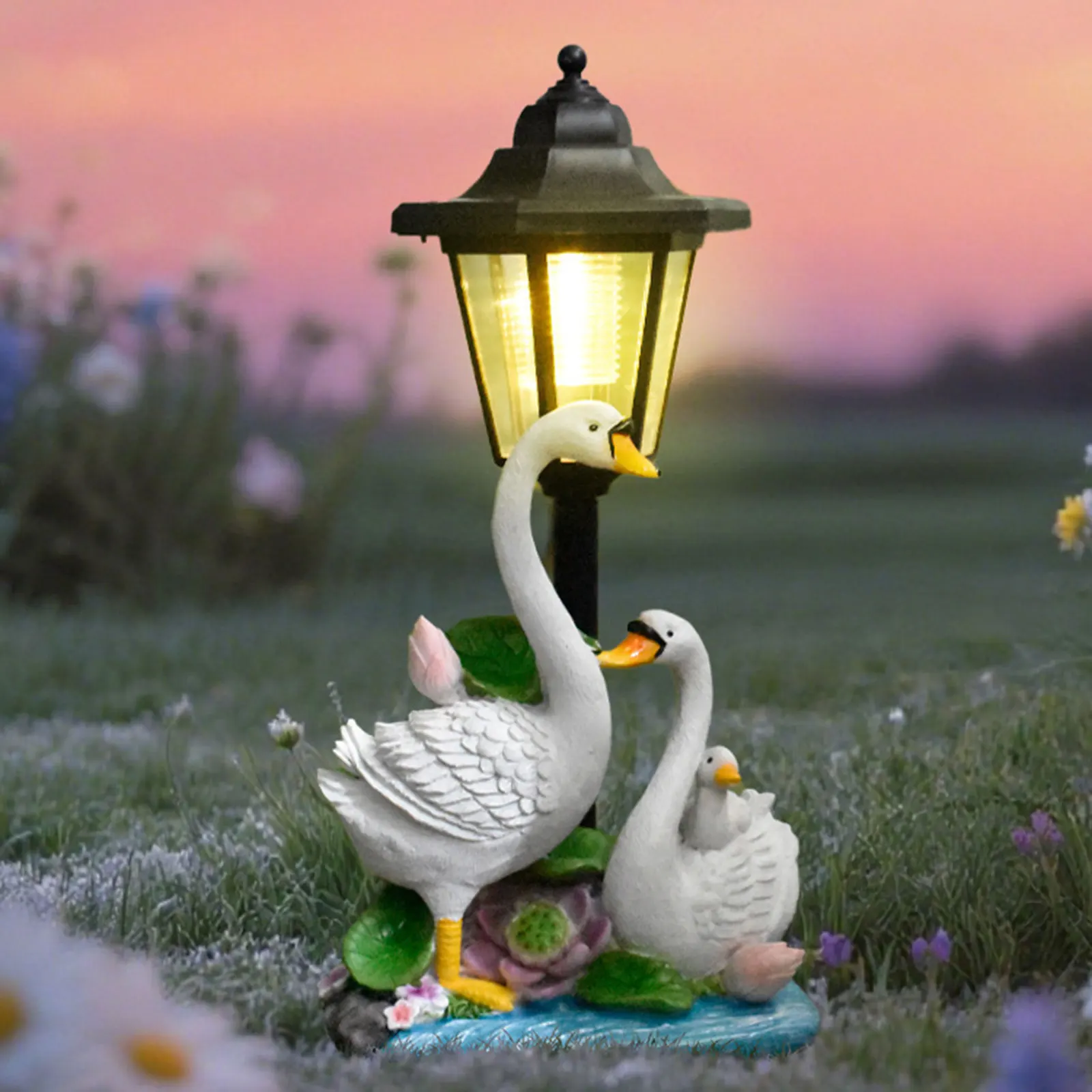 

Garden Swan Statue Solar Light Waterproof Ornament Resin Animal Sculpture Outdoor Decoration for Home Front Door Porch Lawn