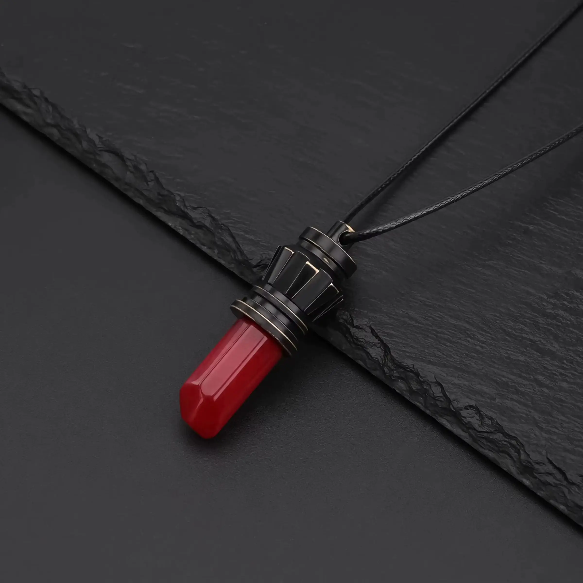 

TXQSABER Хрустальный кулон LukeEP6 Анакин Кристалл Ожерелье Световой меч Металлические детали Darth mual OBK EP3 Vader EP5