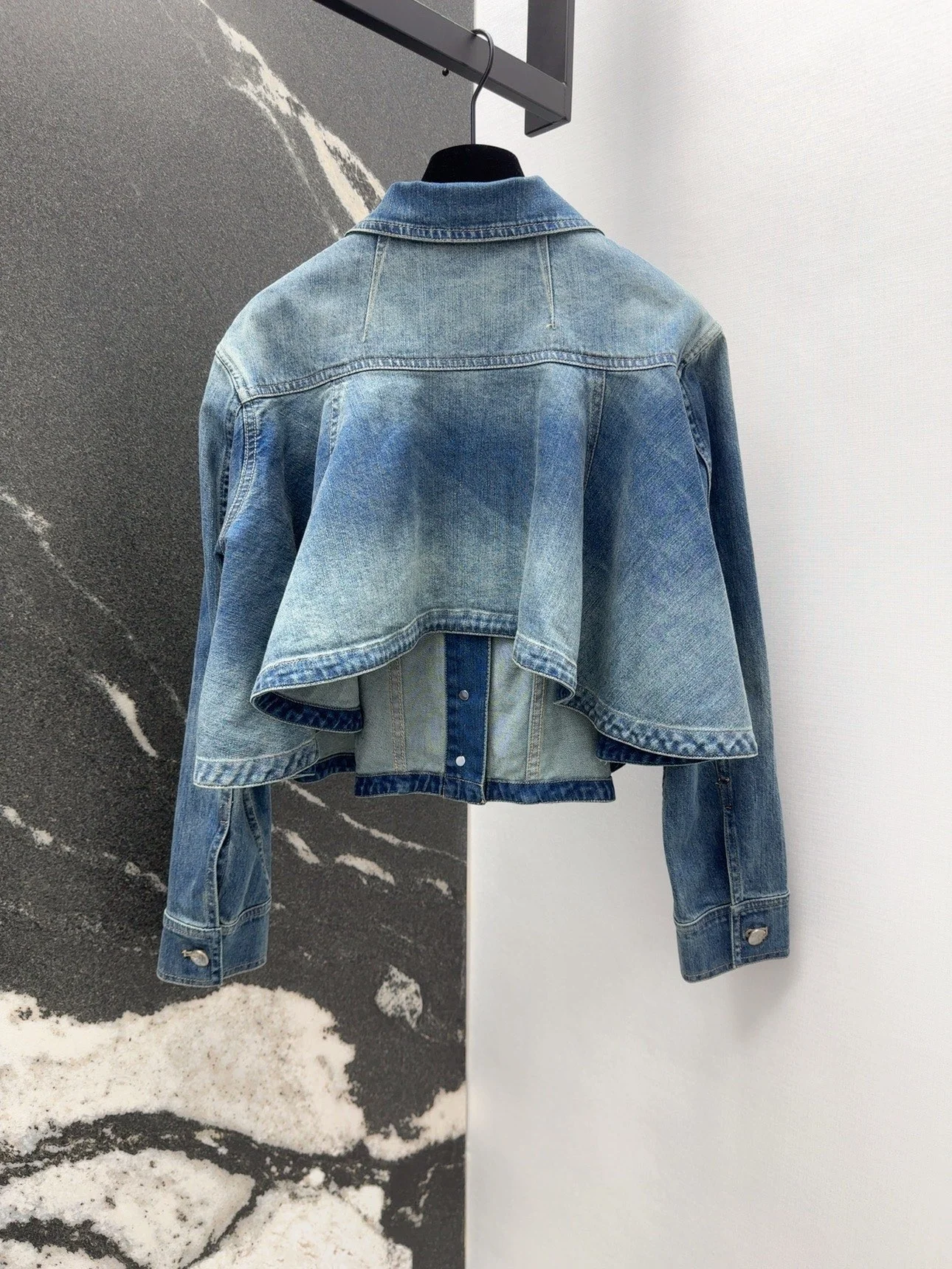 

2025 Fashion New Women's Jacket Retro Washed Denim Babydoll Jacket Large Umbrella Skirt Short Design Women's Coat