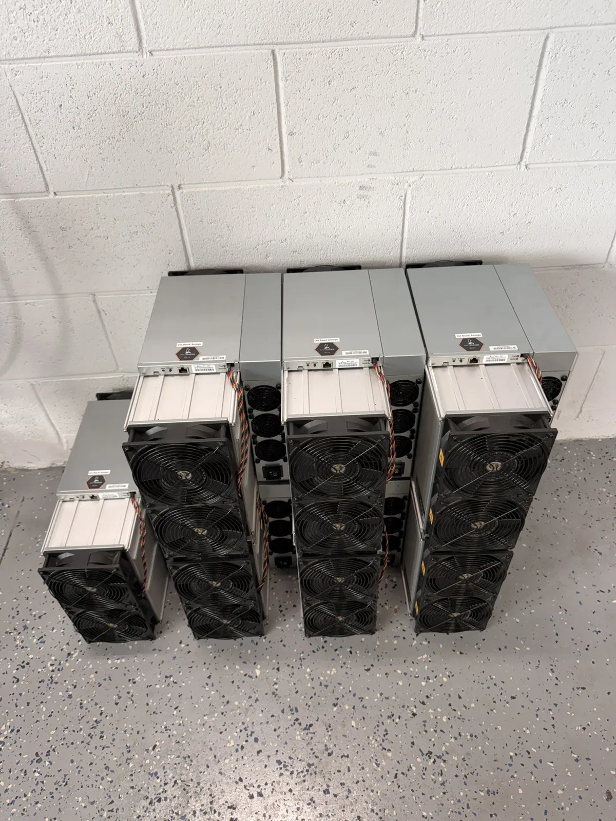 

GET 2 FREE FOR BUYING 5 PCS _ Bitmain S21+ 235TH/s ASIC Miner – Advanced Bitcoin Mining Machine with PSU Included