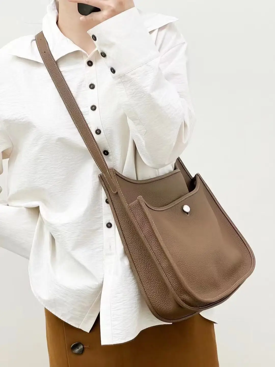 Women Leather Bag Classic Hollow Out Letter Design Genuine Cowhide Shoulder Crossbody Purse High Quality Durable Fashion Handbag