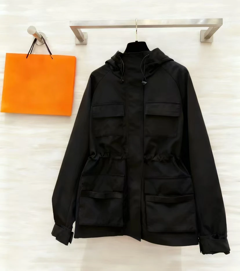 

Fashion Black Women Casual Hooded Zip-Up Jacket 2025 Autumn New Slim Fit Windbreaker Jacket YF17