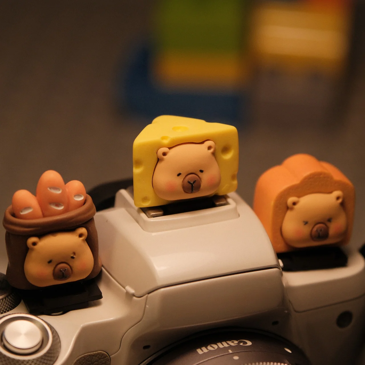 Nette Brot Capybara Blitzschuh Abdeckung Cartoon Kamera Staubkappe Schutz Universal für Canon Nikon Sony Fujifilm DSLR Zubehör