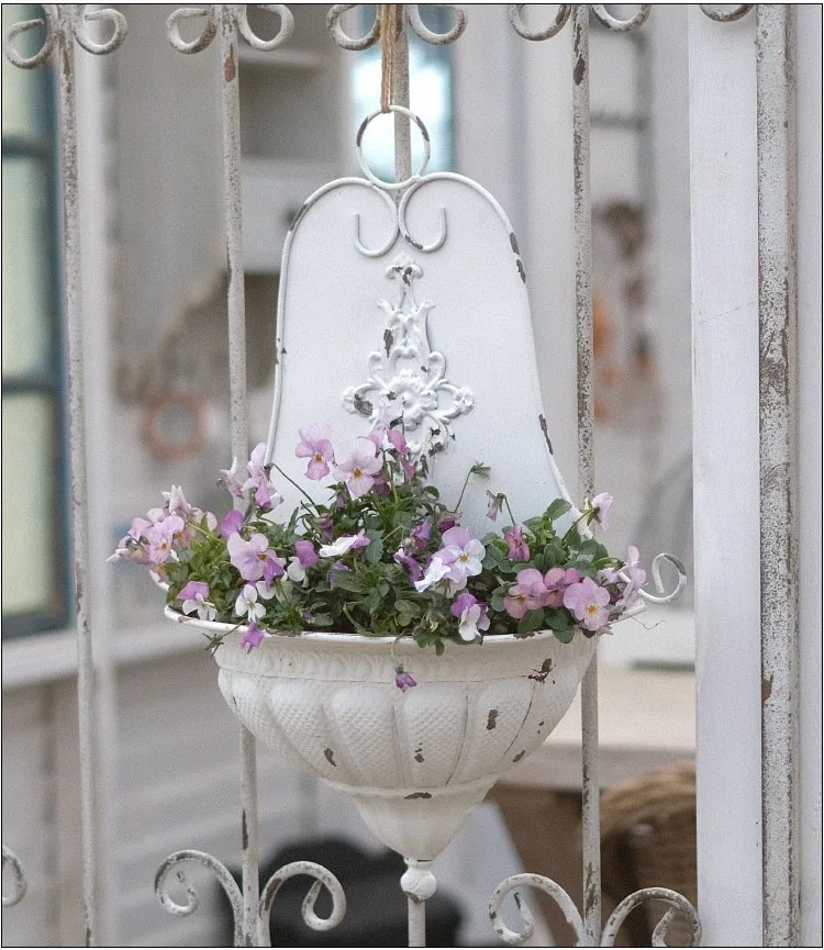 Vintage White Metal Wall Planter, French Country Hanging Flower Basket, Distressed Iron Wall Pocket for Garden Patio Decor