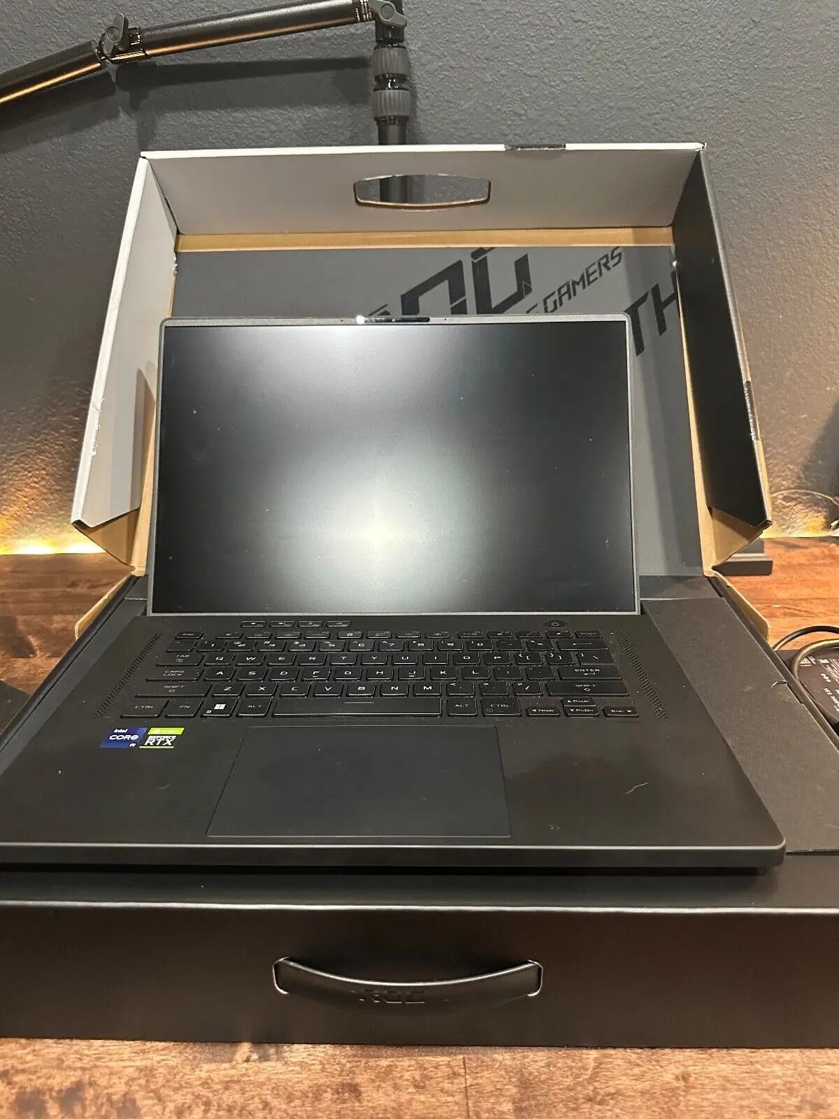 ROG Zephyrus G16 Intel Core i9 16GB 1TB RTX 4070 240Hz