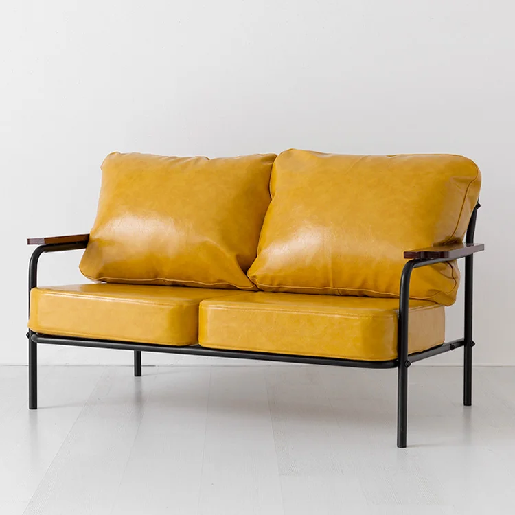 Market Non DELU 2 person sofa 1665