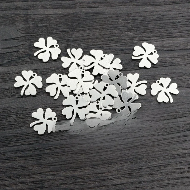 30 sztuk 12x12mm nie znikną Clover Charms 316 ze stali nierdzewnej urok Craft wisiorek biżuteria Making akcesoria DIY dla naszyjnik bransoletka — zdjęcie 2