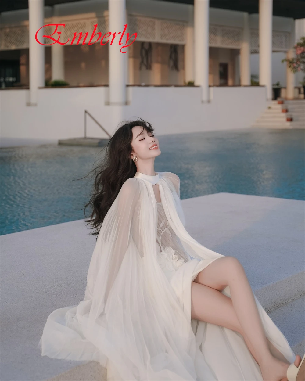 カスタマイズされた優雅なシフォンマーメイドイブニングドレスセクシーなフロントスリットノースリーブウエディングドレスセクシーなストラップレス特別な日のドレス