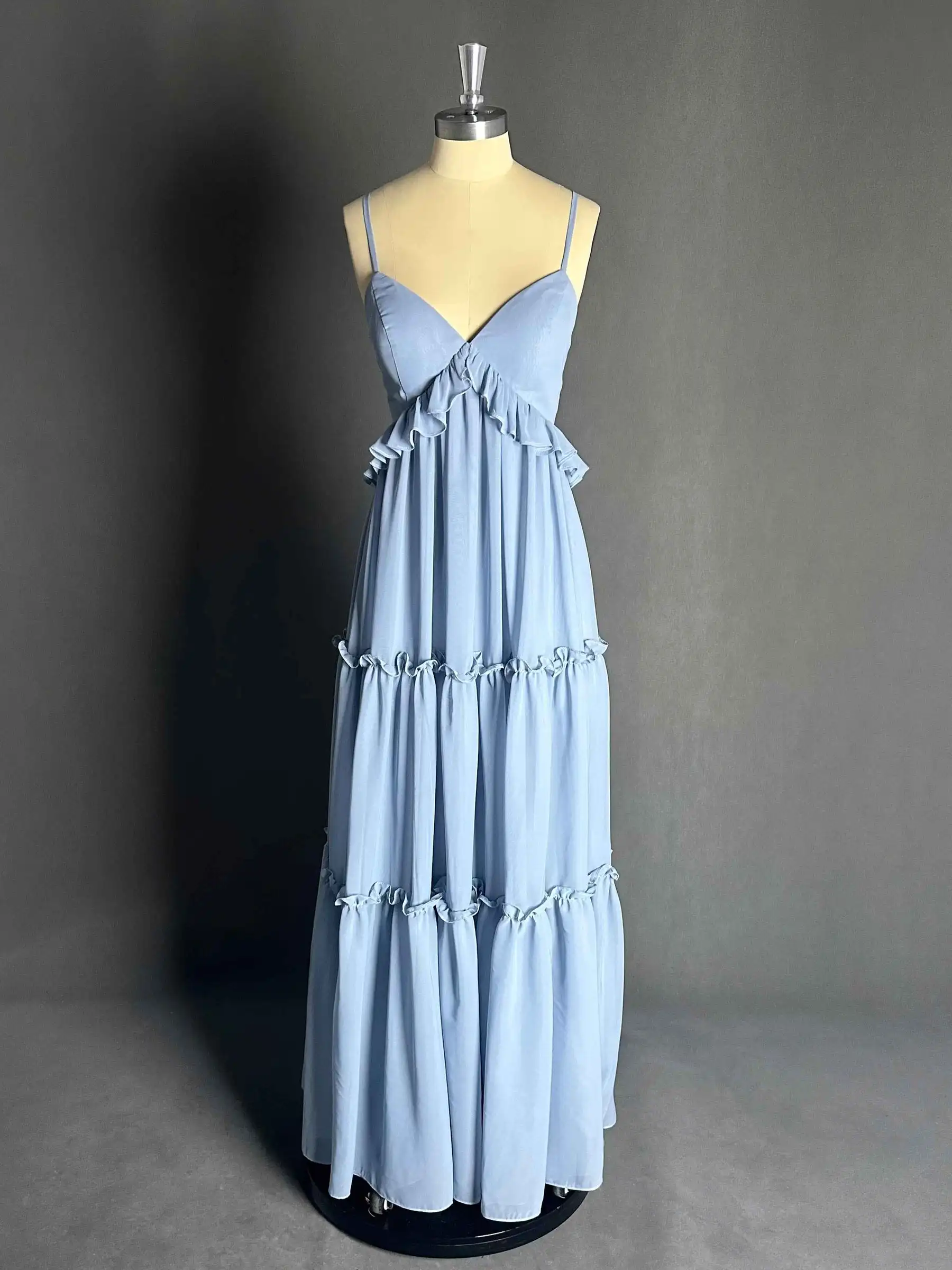 

Sexy Spaghetti Straps Tiered Maxi Chiffon Bridesmaid Dresses for Wedding V-neck Ruched A Line Prom Gowns Sleeveless Wedding Gues