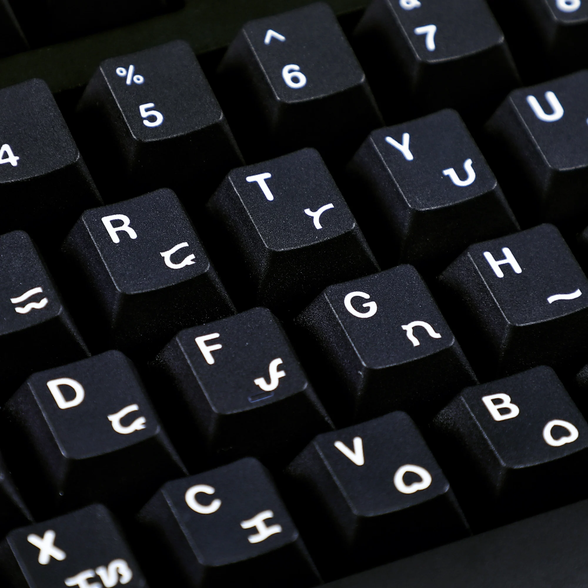 Minimalist Mars Cherry Profile Black Dye Sub Mac Keycaps PBT  Key caps For TKL 61 64 68 75 87 96 104 108 Keychron MX Keyboard