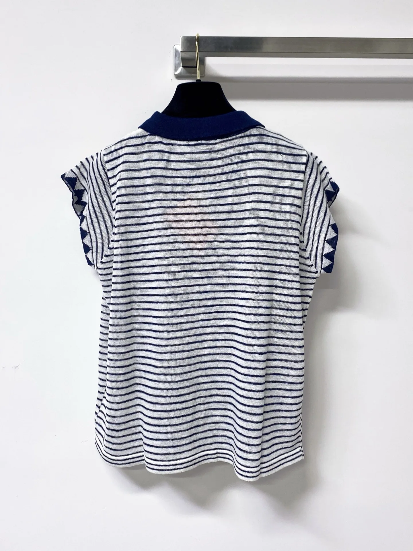 

2026 New Fashion Spring Vintage Color Block Slimming O-Neck Striped Half Sleeve for Women High Quality