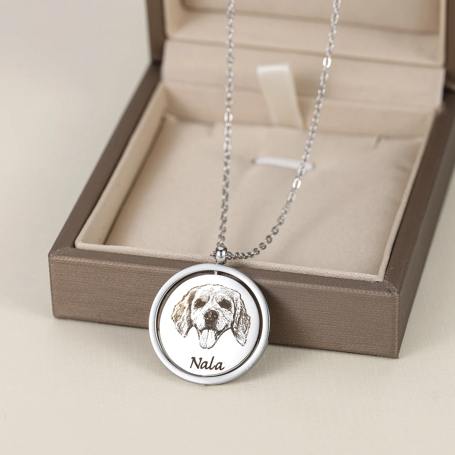 Photo Custom Personalized Necklace Stainless Steel Pet Engraved Round Wheel Pendants Custom Rotatable Unzip Necklace Souvenirs