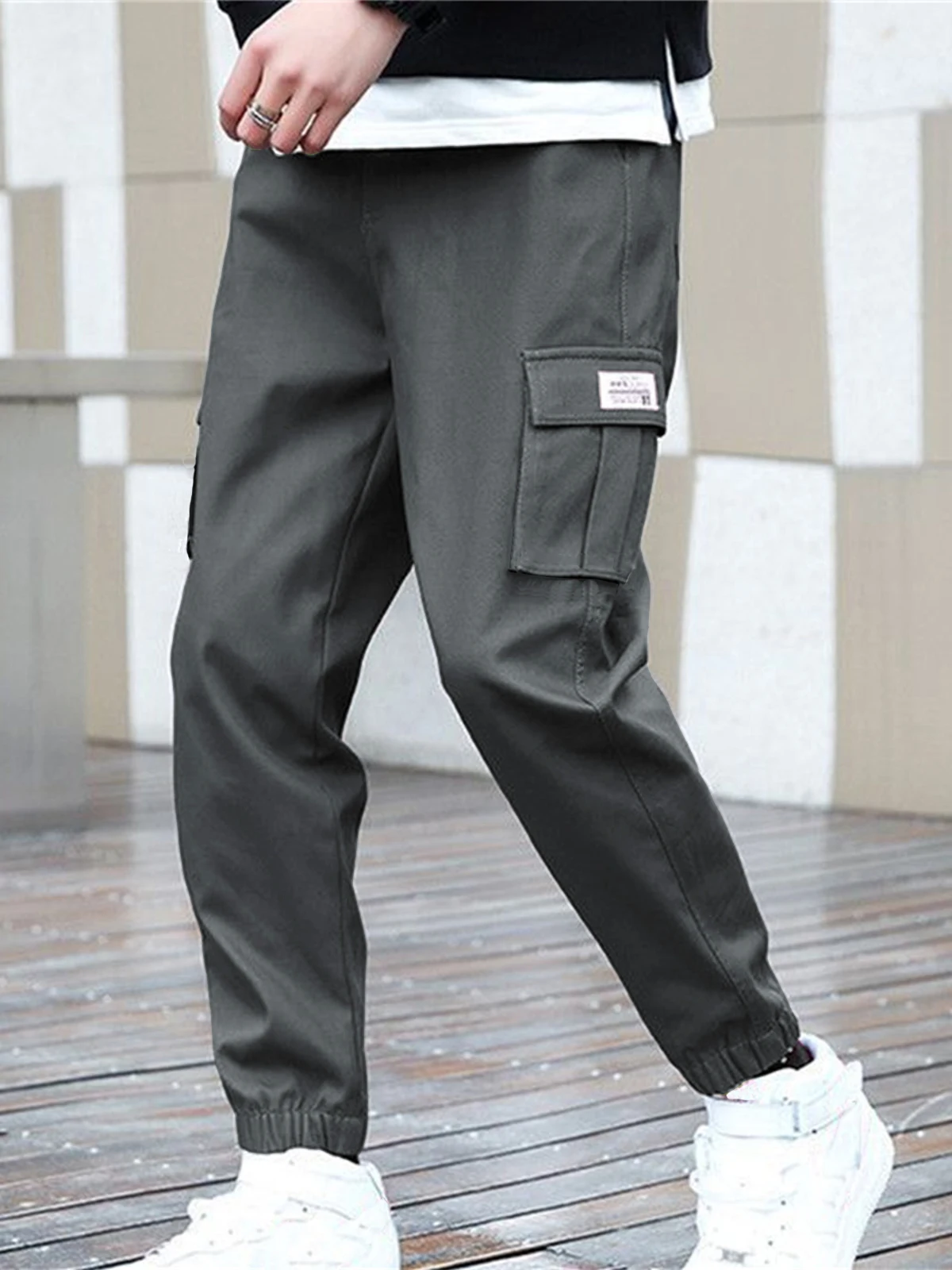 GRAY