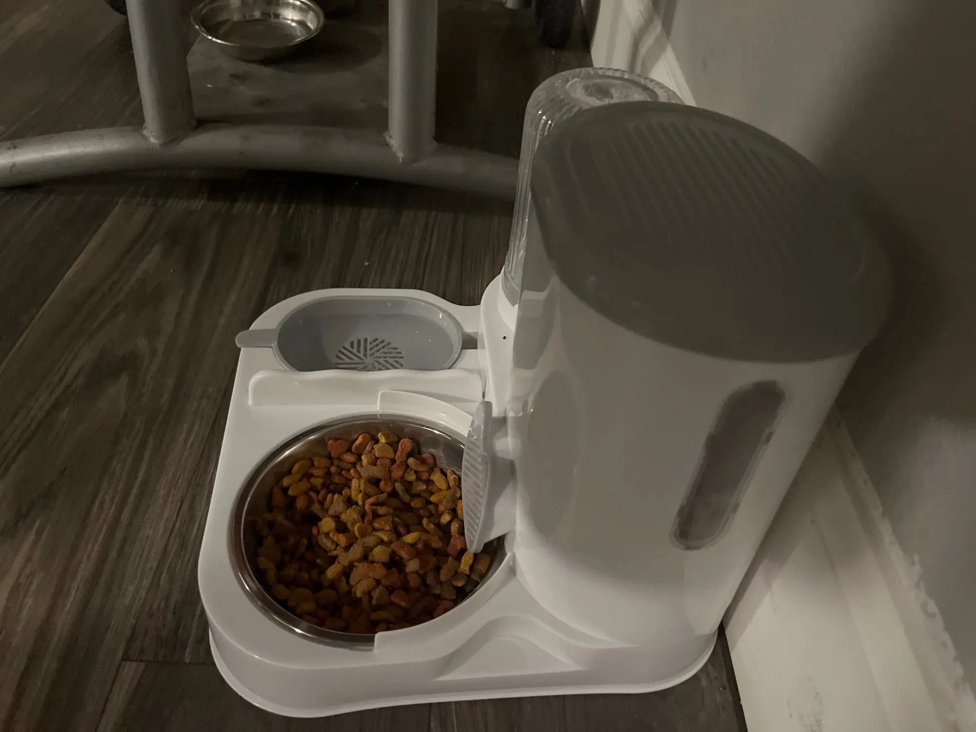 Customer review photo for Dual-Bowl Automatic Cat Feeder for Two Pets