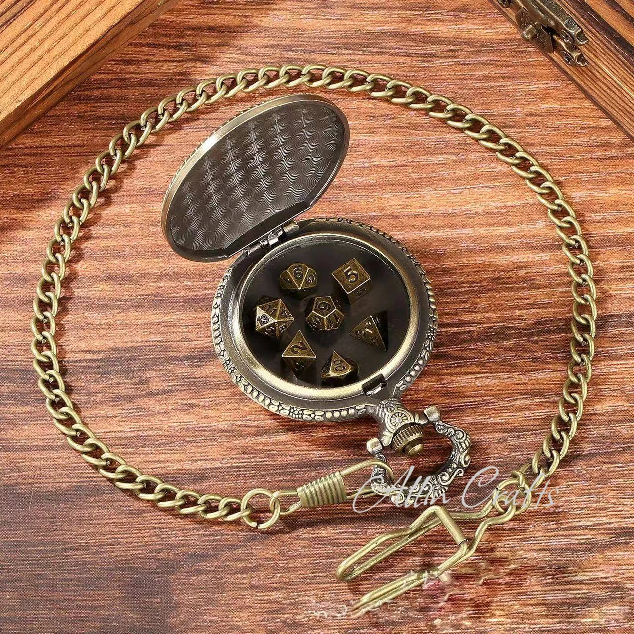 2024 New Pocket watch Dice with Mini Metal DND Dice for dnd party with 39cm chain Dragon pocket watch case DND dice Gift Pendant