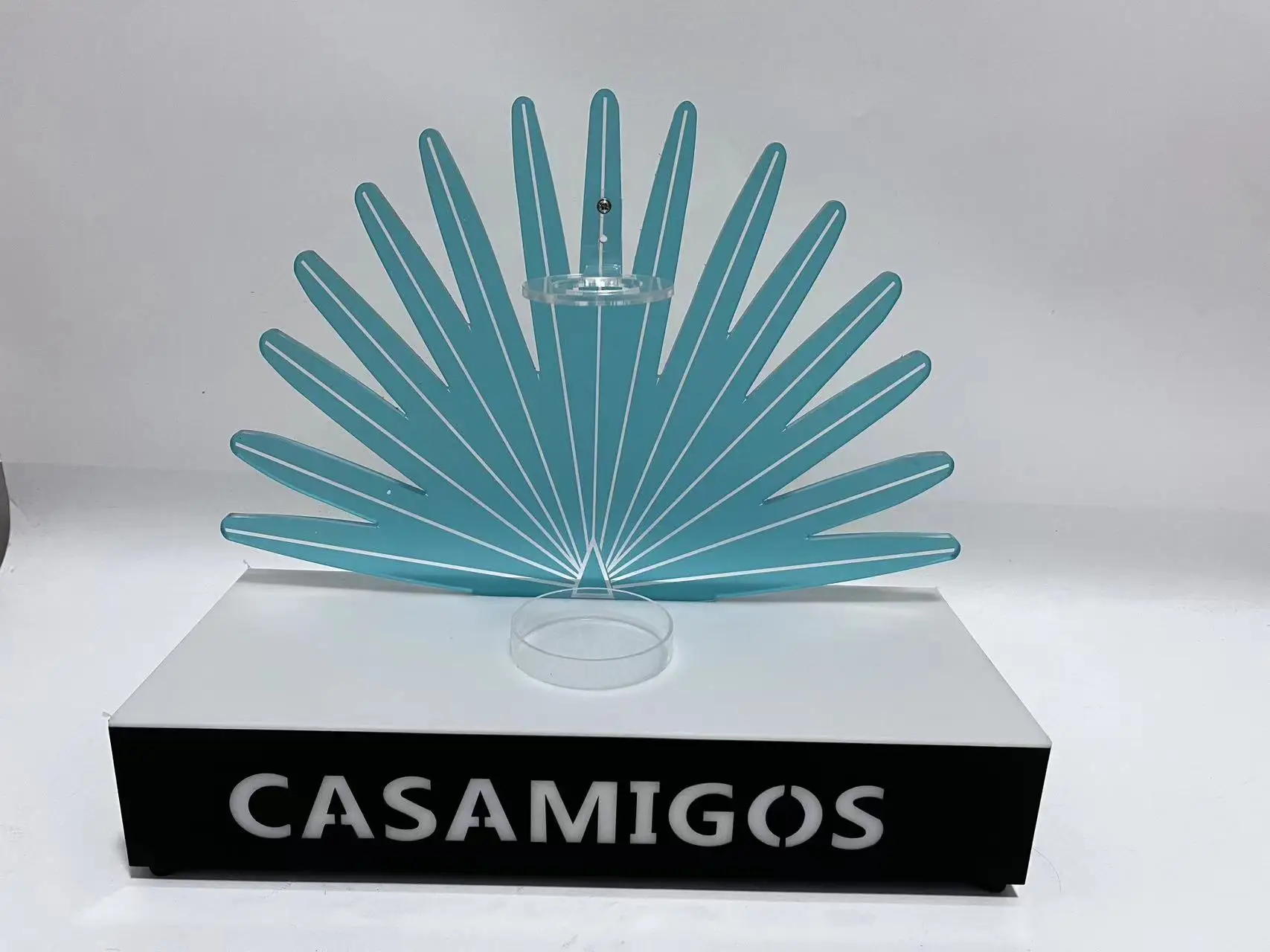 CASAMIGO LED Sign Garrafa, Apresentador