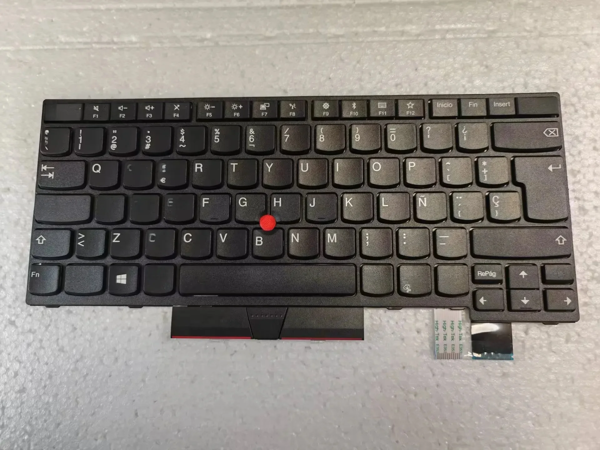 Klawiatura hiszpańska dla Lenovo Thinkpad T470 T480 A475 A485 z punktem bez podświetlenia — zdjęcie produktu 3