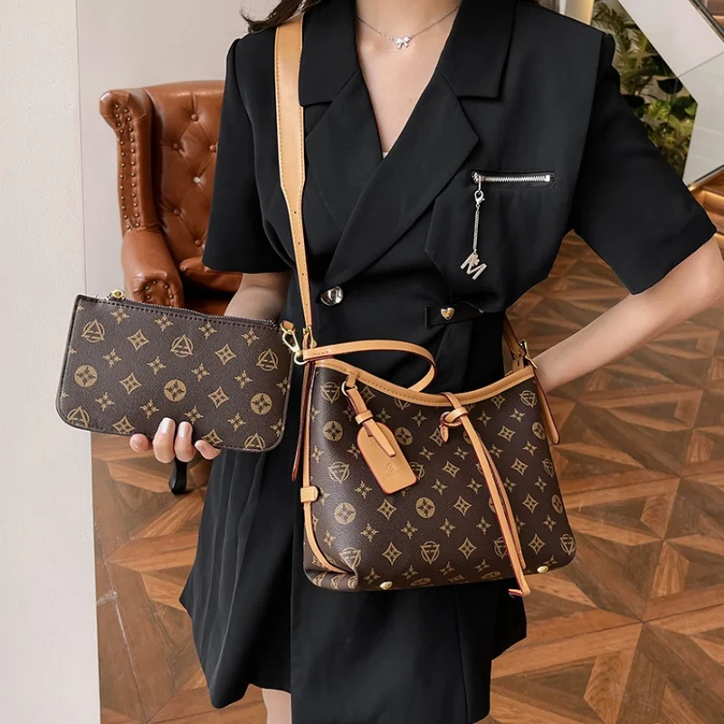 حقيبة يد نسائية يجب اقتناؤها لعام 2025 - نسيج فاخر خفيف، سعة كبيرة محمولة، كتف ومسنجر مطبوع على الموضة