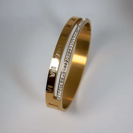 

Point Diamond Hollow Roman Numeral Ring Personalized Women's Stainless Steel Ring 18K Gold Plated Jewelry Holiday Gift For Women