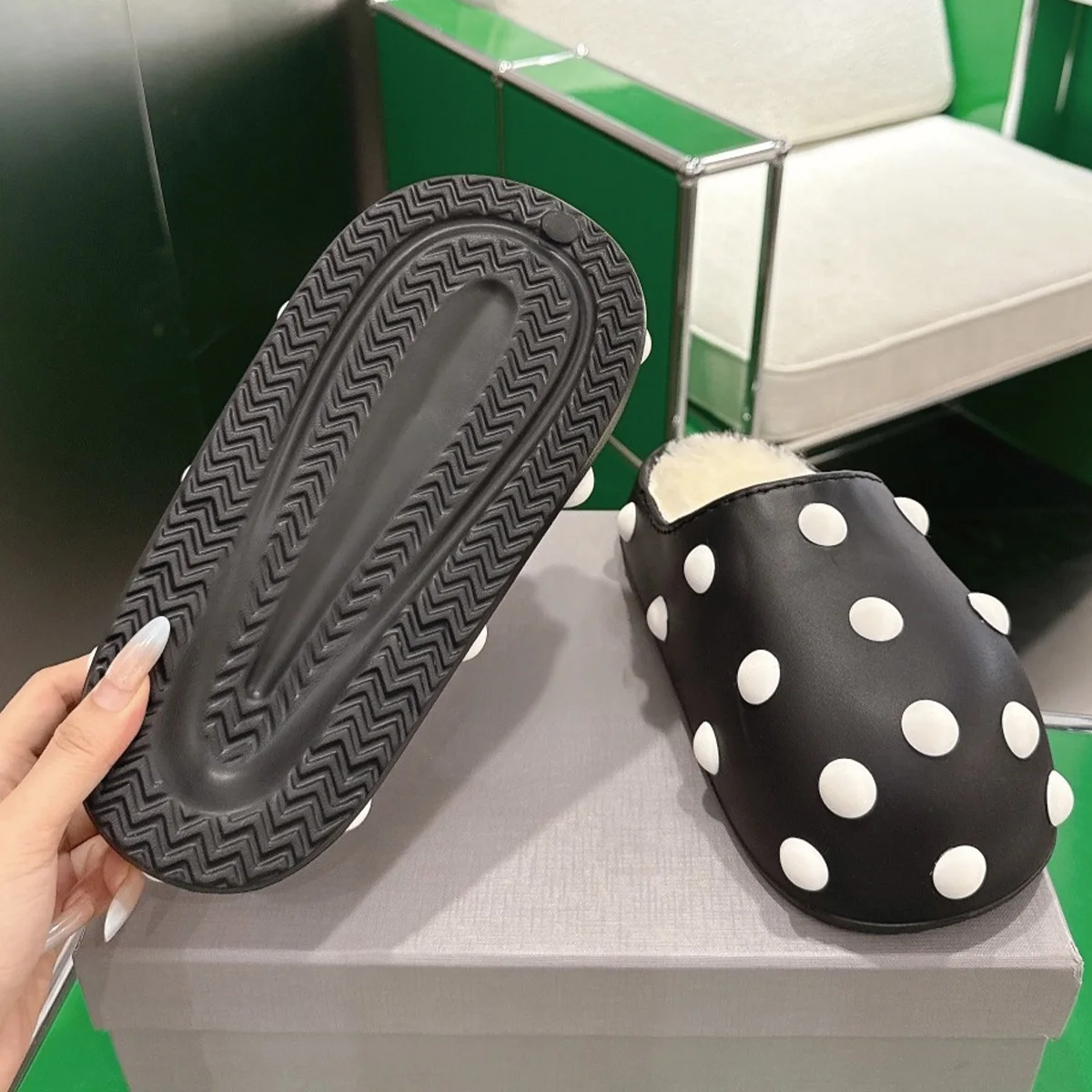 2026 High Quality Fall & Winter Women Polka Dot Closed Toe Mule Slippers Slip On Warm Casual Backless Shoes ch25091810
