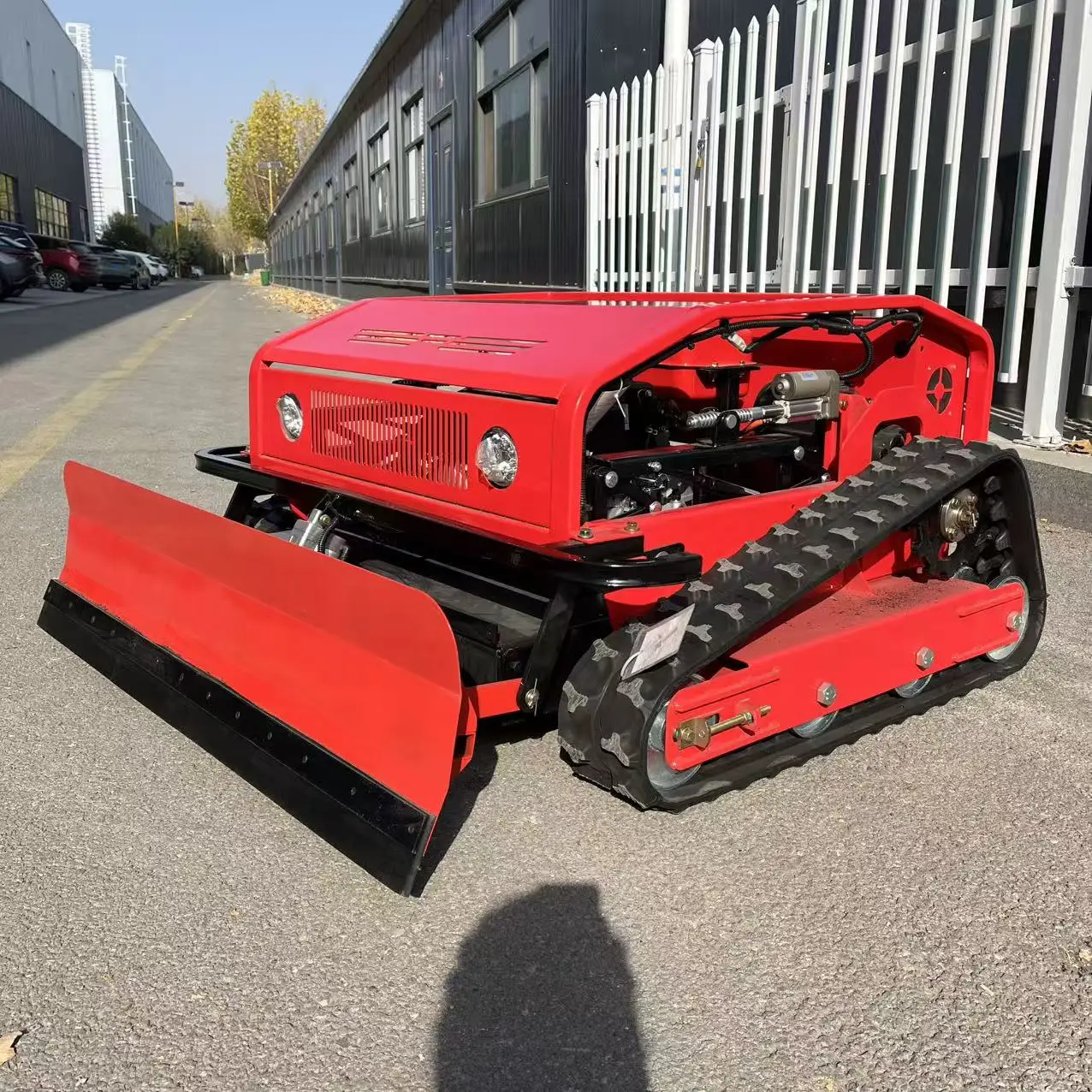 

Smart 2-in-1 Remote-Controlled Mower And Sprayer Agricultural-Grade Tracked High-Horsepower Machine with 60L Capacity for Precis